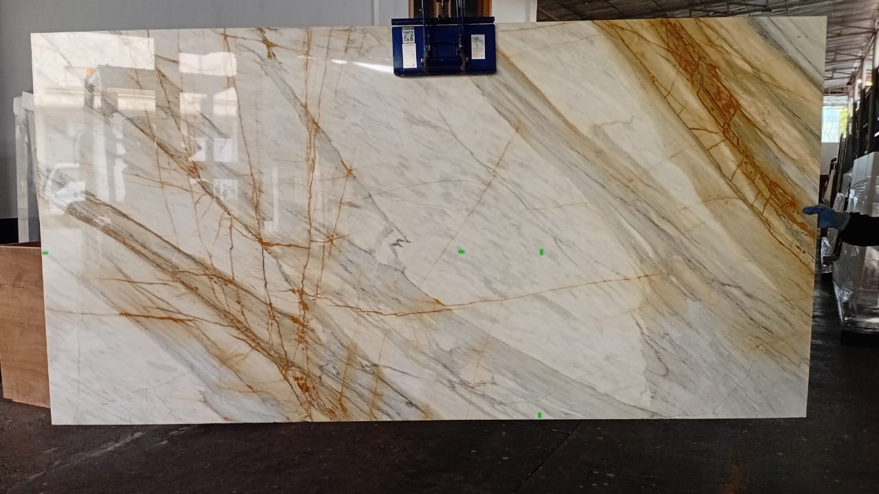 Calacatta gold marble full slab photo 