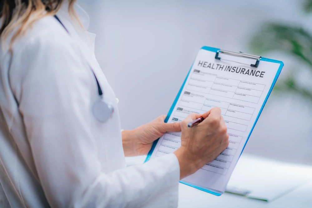 How Insurance Providers Use APS Summaries to Review Medical Risk