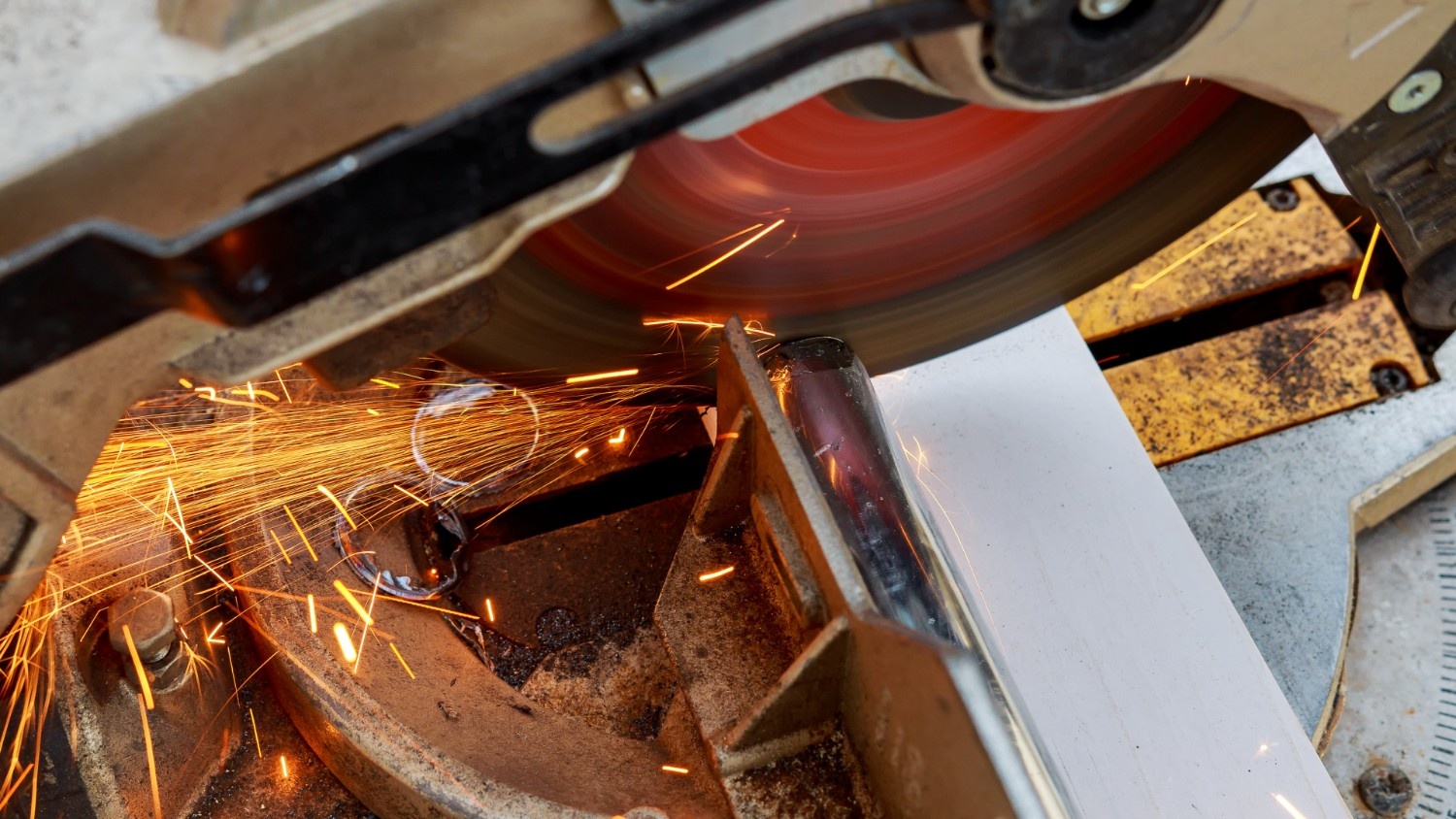 Can You Cut Stainless Steel Sheet?