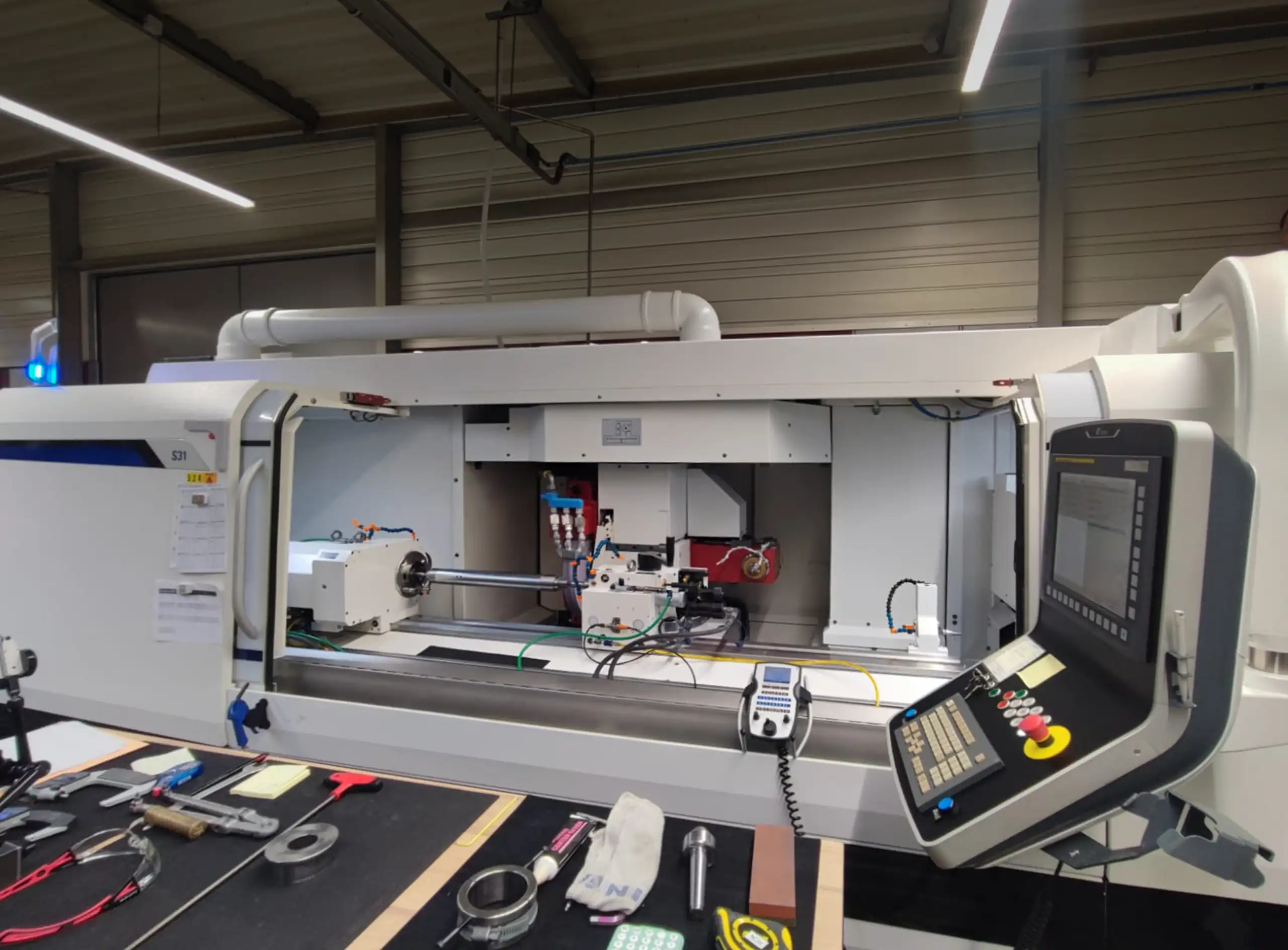 Machine outil dans un atelier