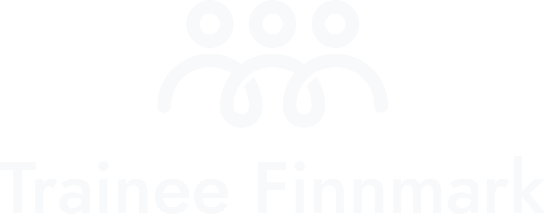 Logo med tre stiliserte personer og teksten Trainee Finnmark under.