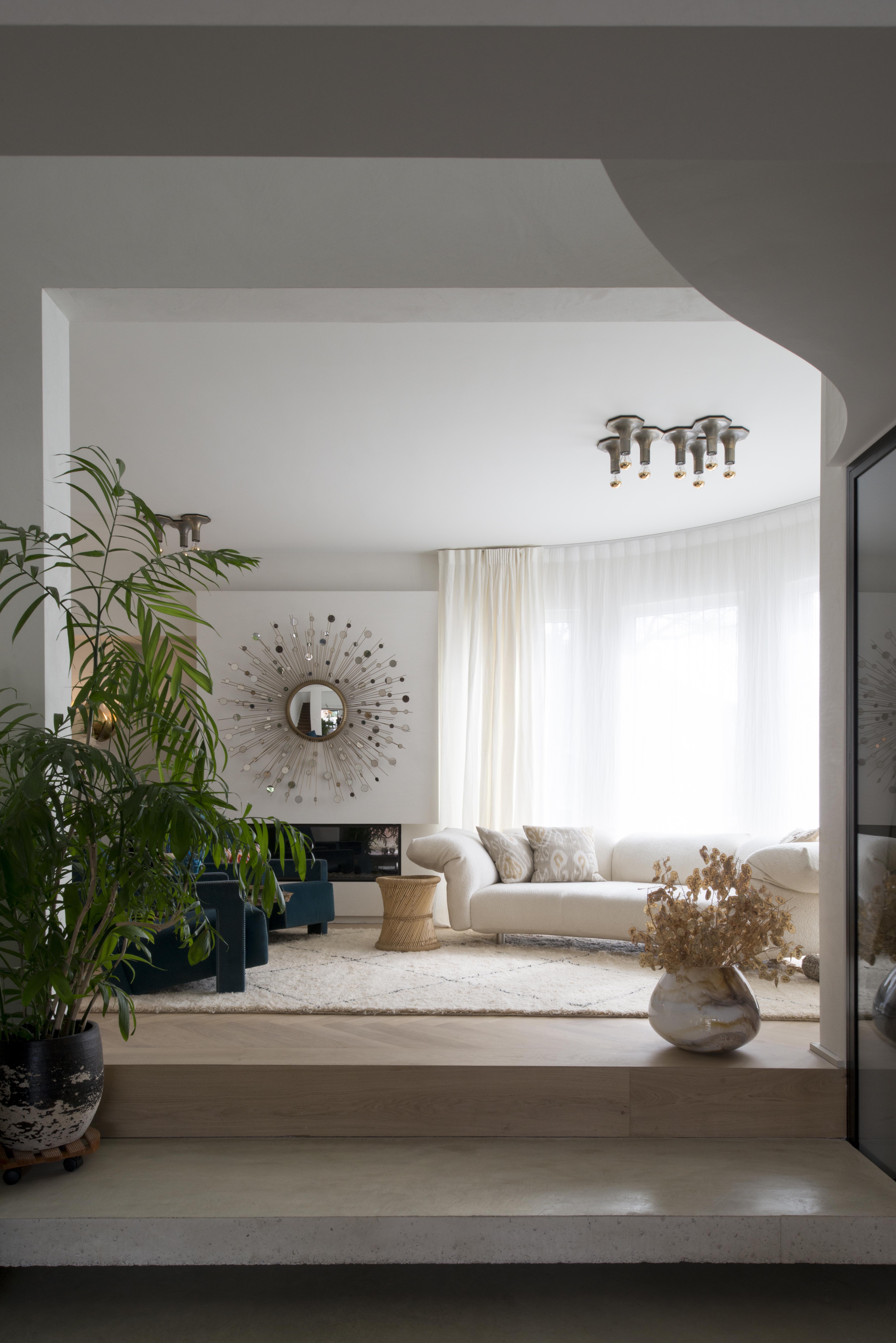 Interieurfoto van een gerenoveerde woonruimte.