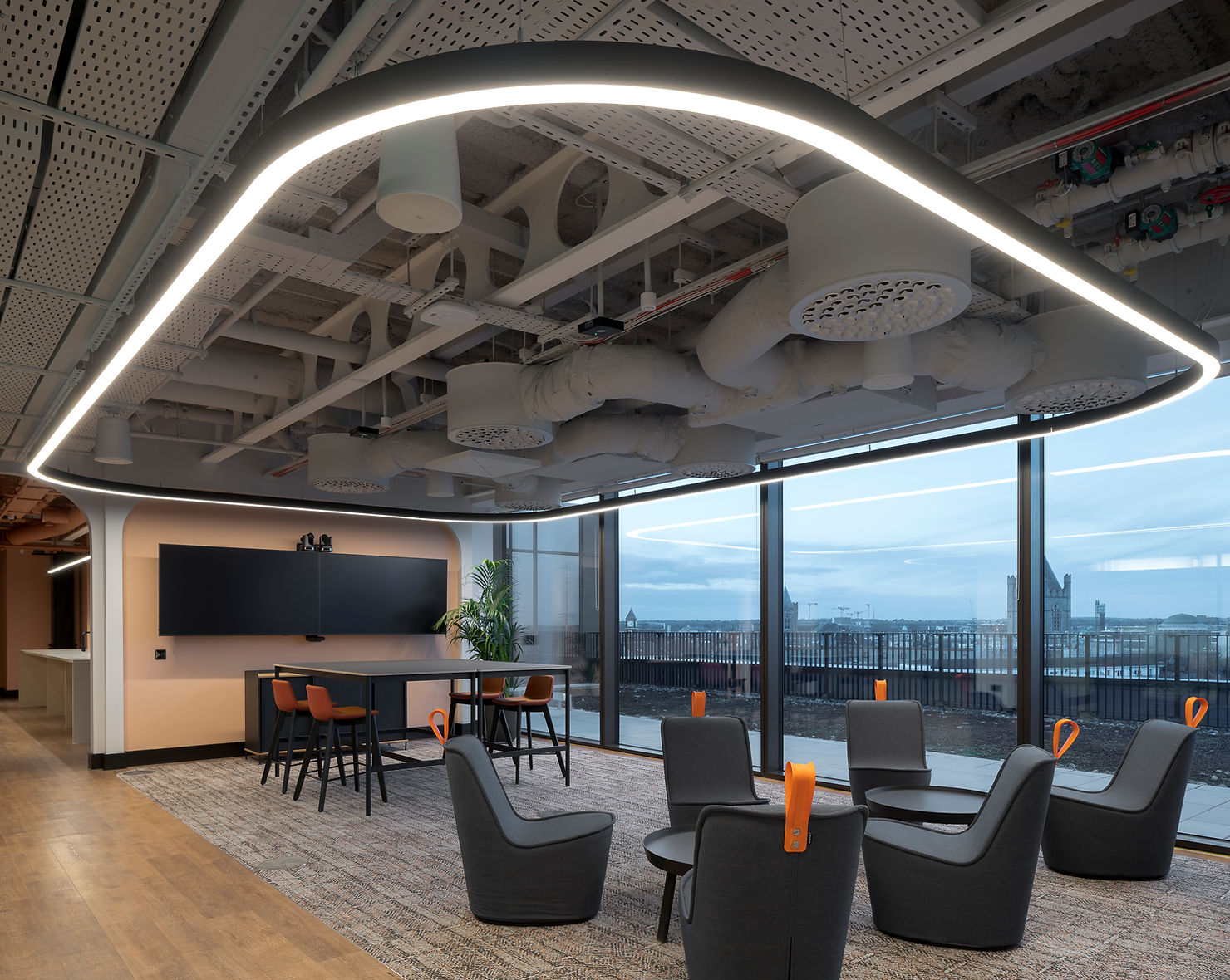 1 Le Pole Square fit-out