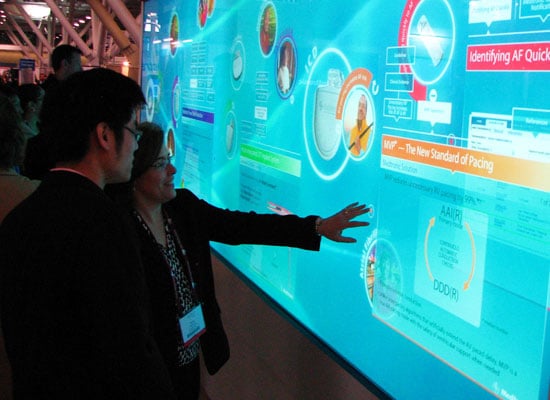 touchscreen-backwall