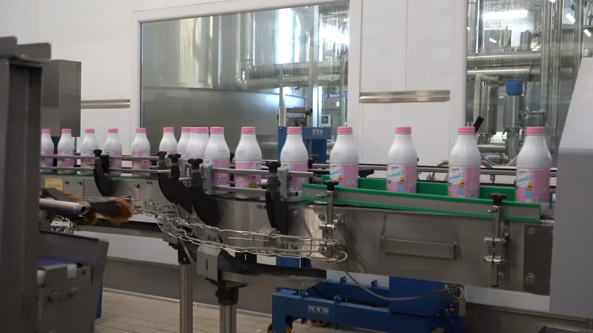 Ligne de mise en bouteille de lait demi-écrémé