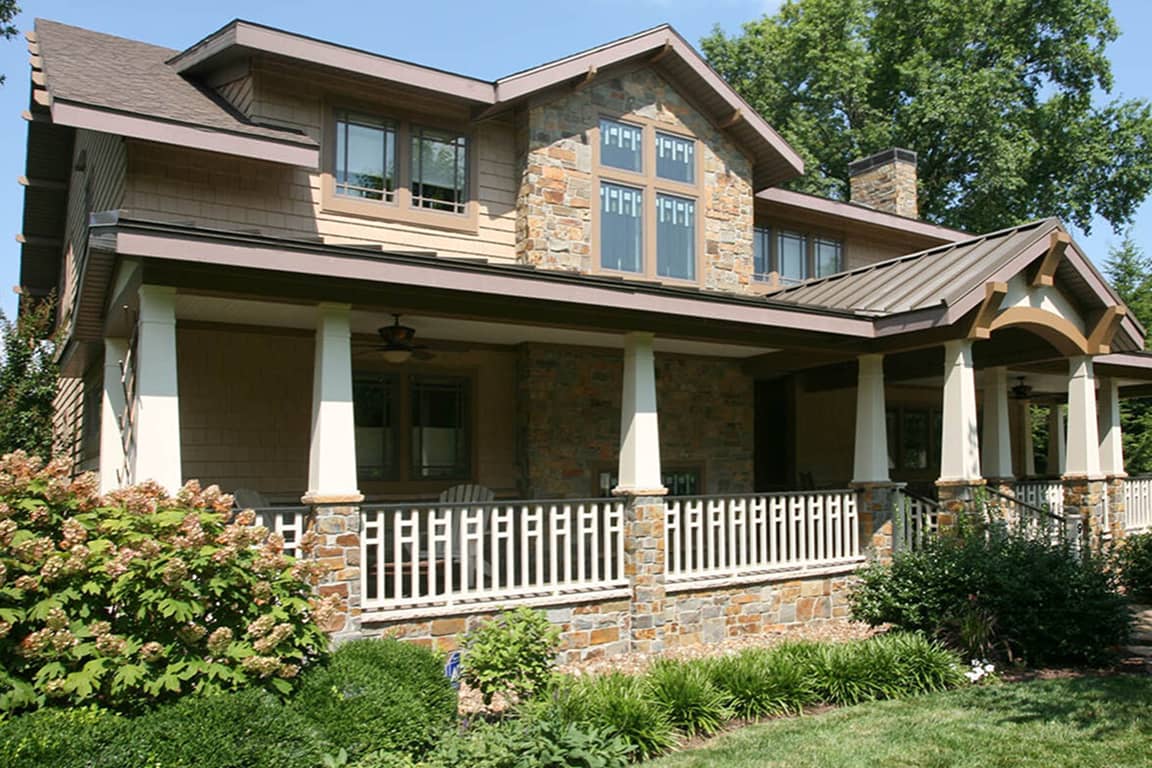 Prairie style house.