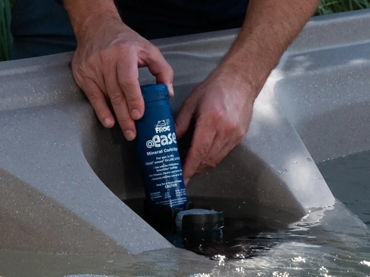 FROG® Brom-Kartusche für einfache, automatische Wasserpflege im FreeFlow Whirlpool