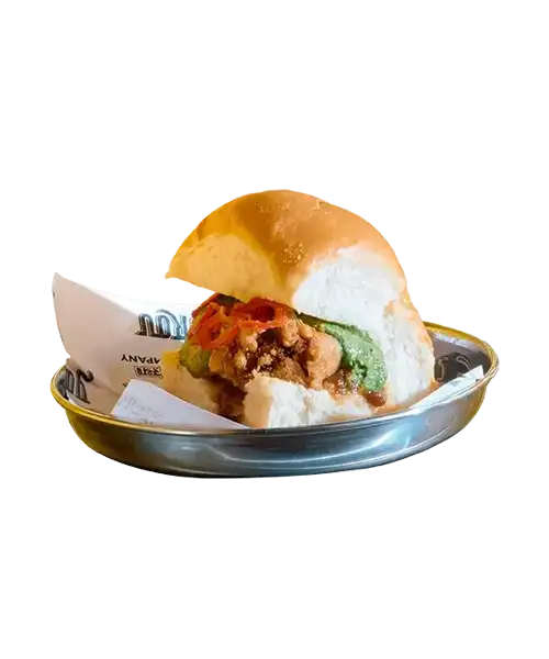 Image détourée de vada pau servi chez Gourou Indian Food à Paris