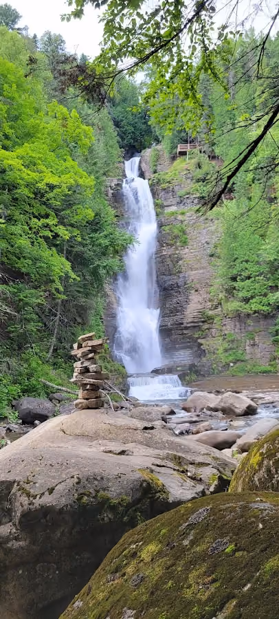 Jean-Larose River