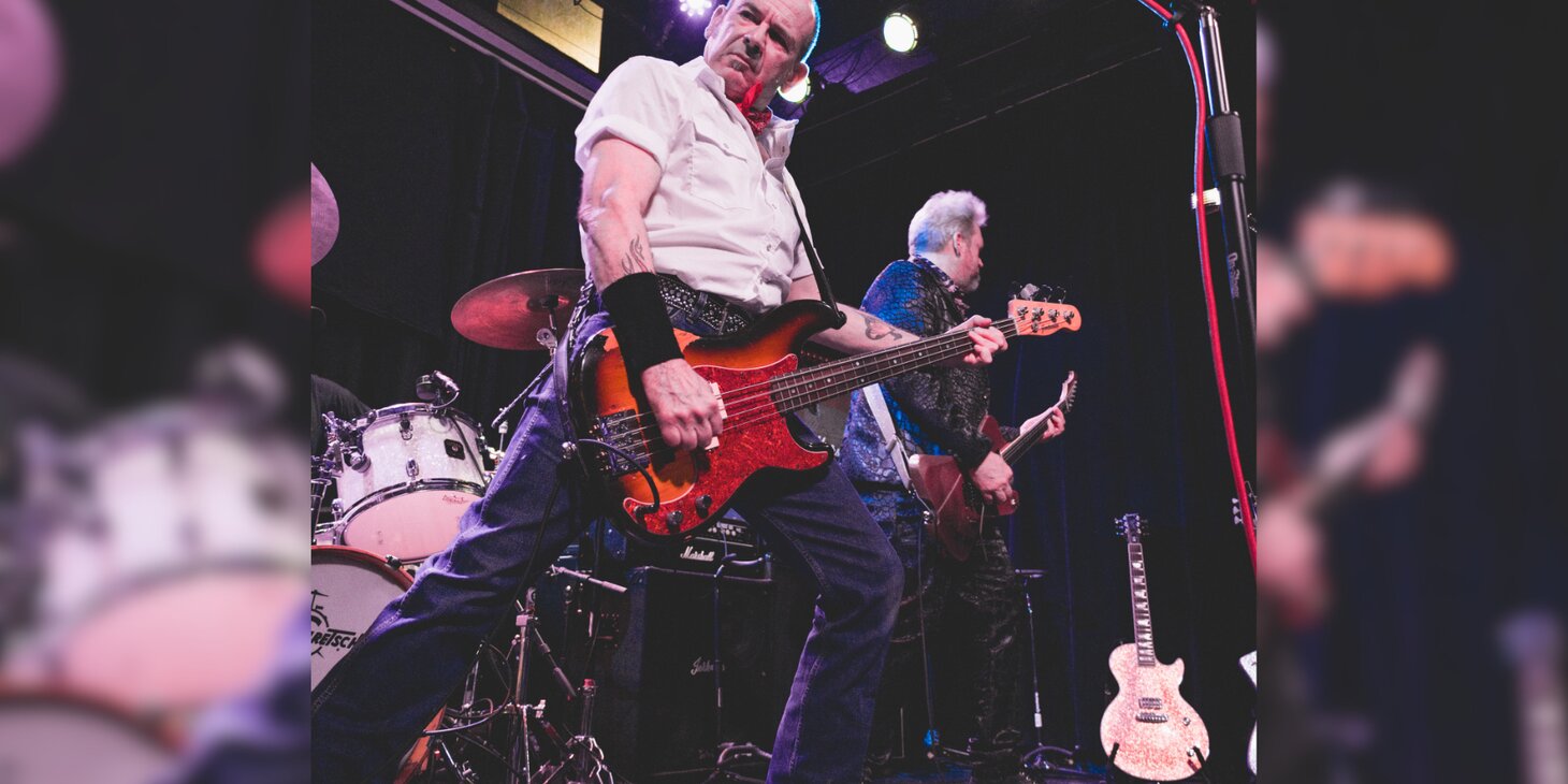 The Poonhounds with Persistent Itch, Knockout Artist