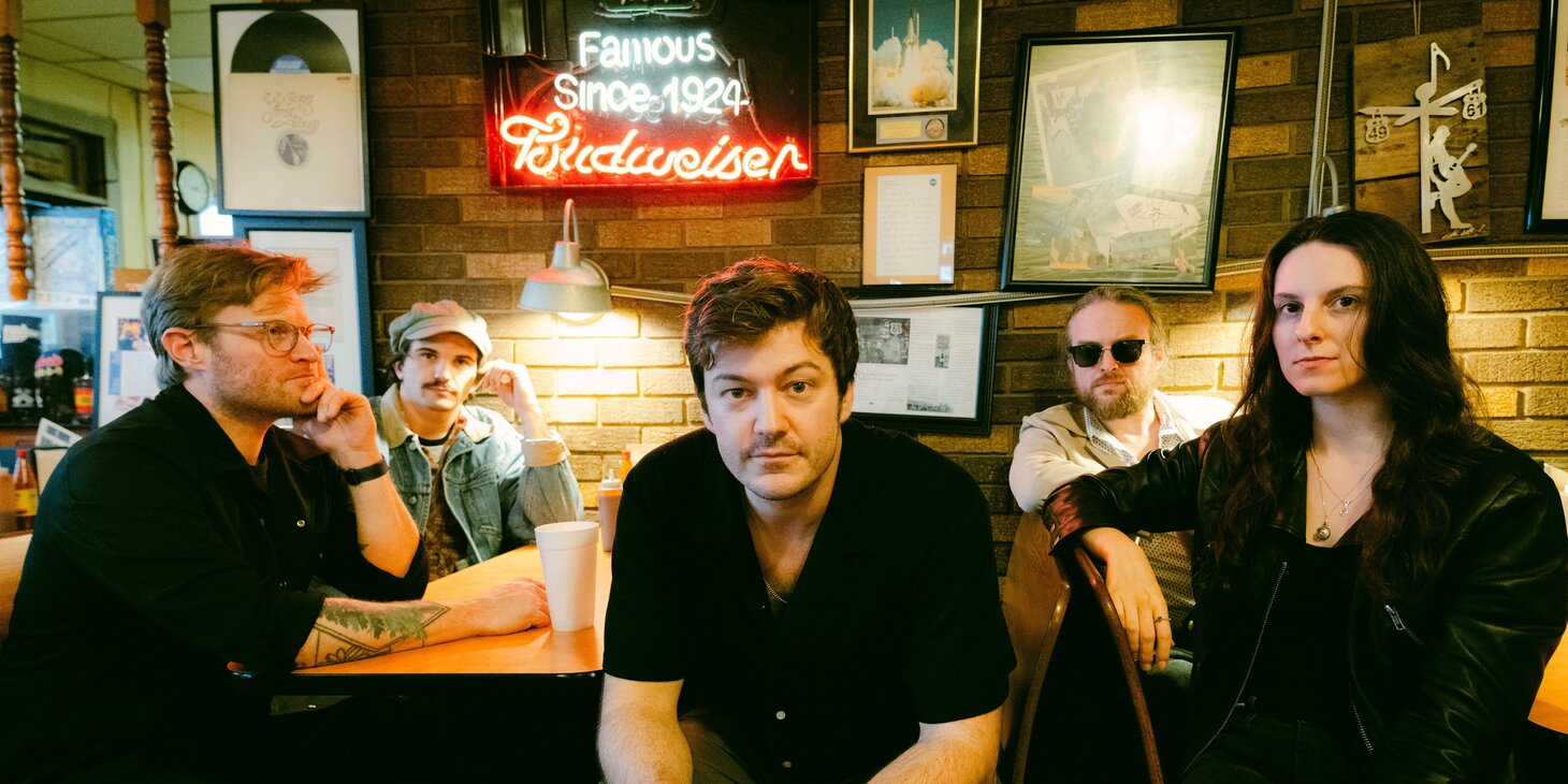 (18+) John Hollier & the Rêverie