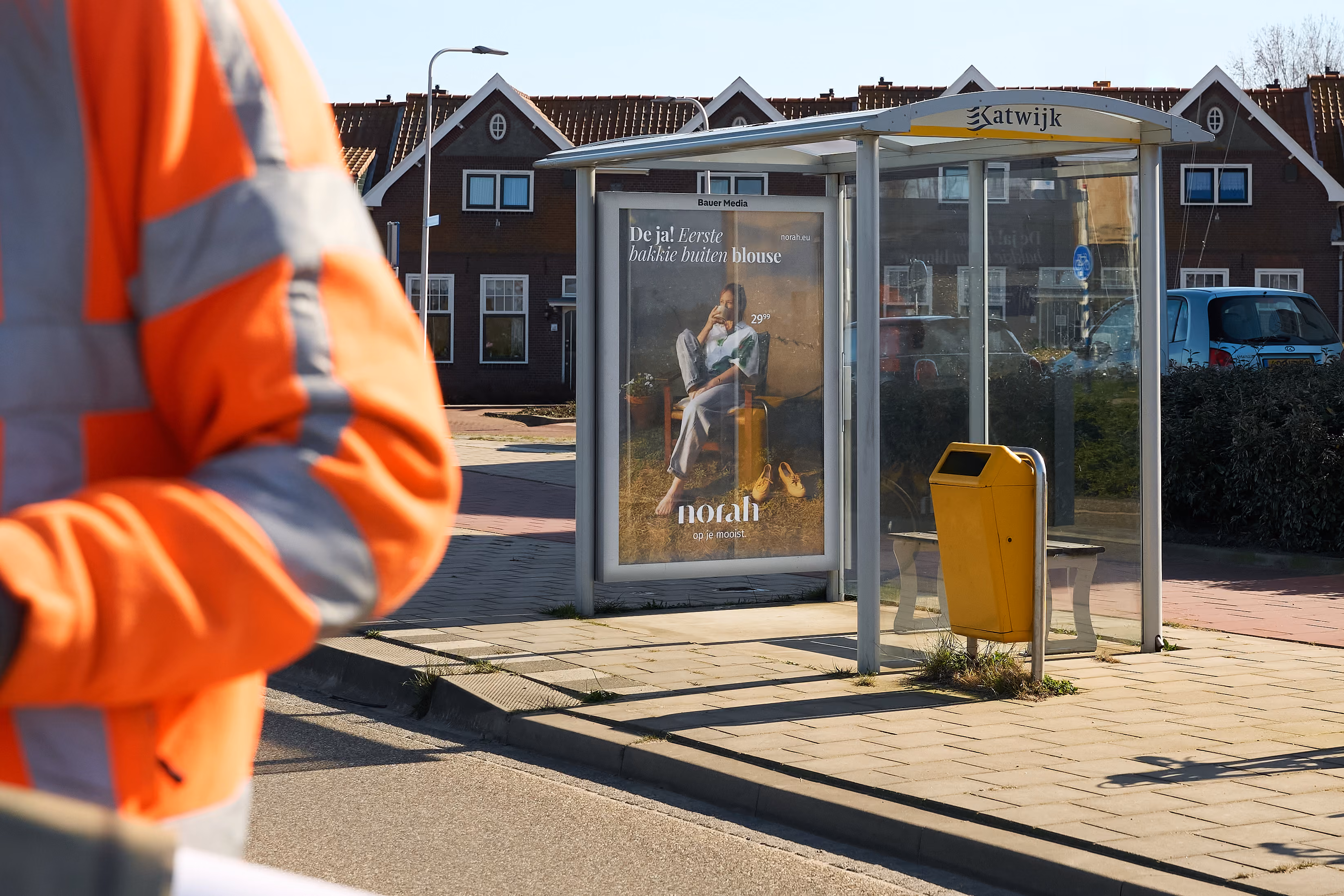 Werkjas met op de achtergrond een Abri