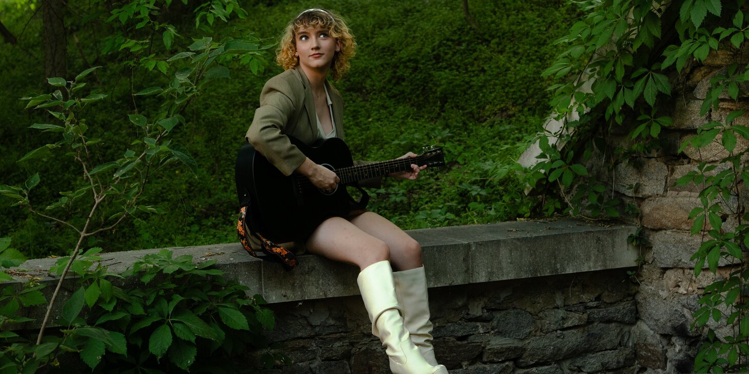 Annie Stirling w/ Gigi Marie + Wandering Bird