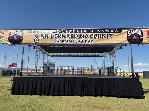 28' x 28' x 48" Steel Deck Stage In Adelanto
