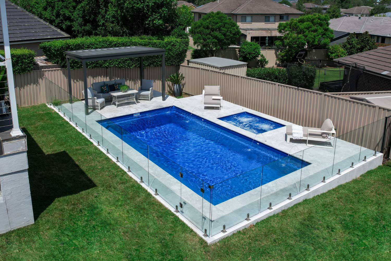 Hampton Grande 8m fibreglass pool in Ocean Reef, view 7