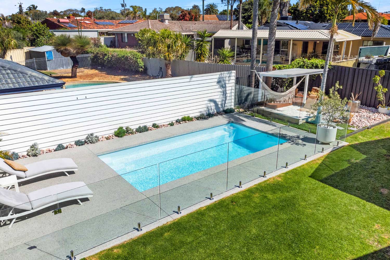 Stradbroke 7m fibreglass pool in Polo White, view 5