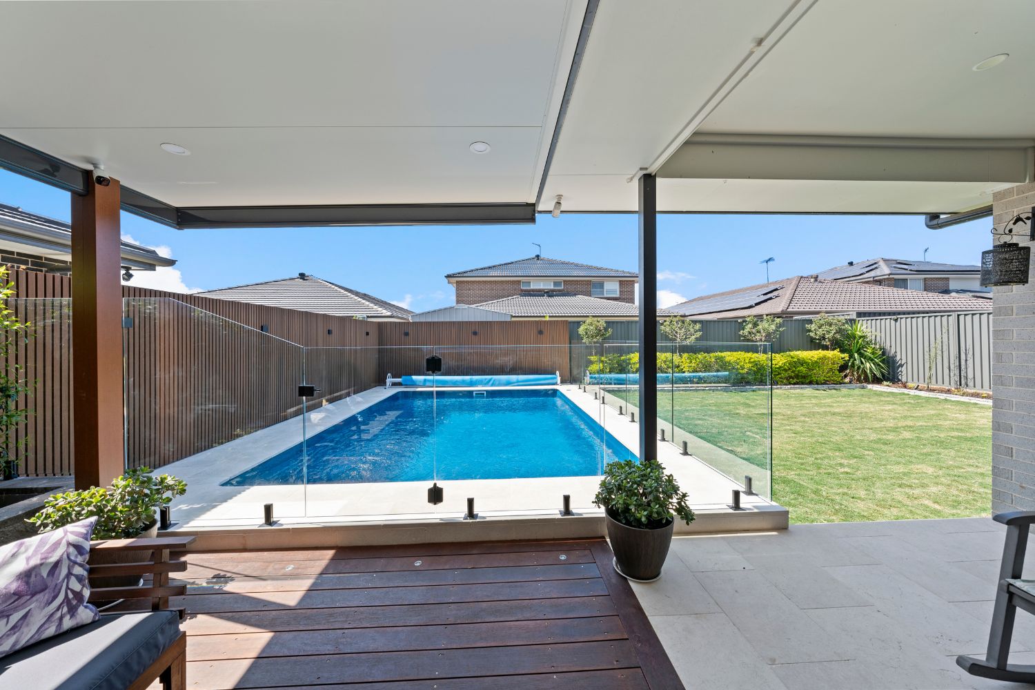 Hampton Grande 6m fibreglass pool, view 4