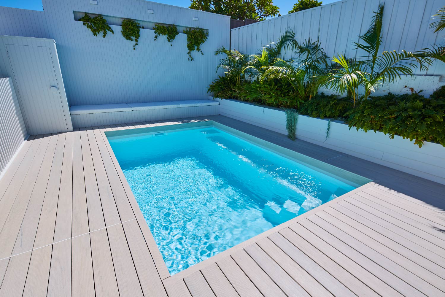 Hamilton Slimline 5.5m fibreglass pool, view 1