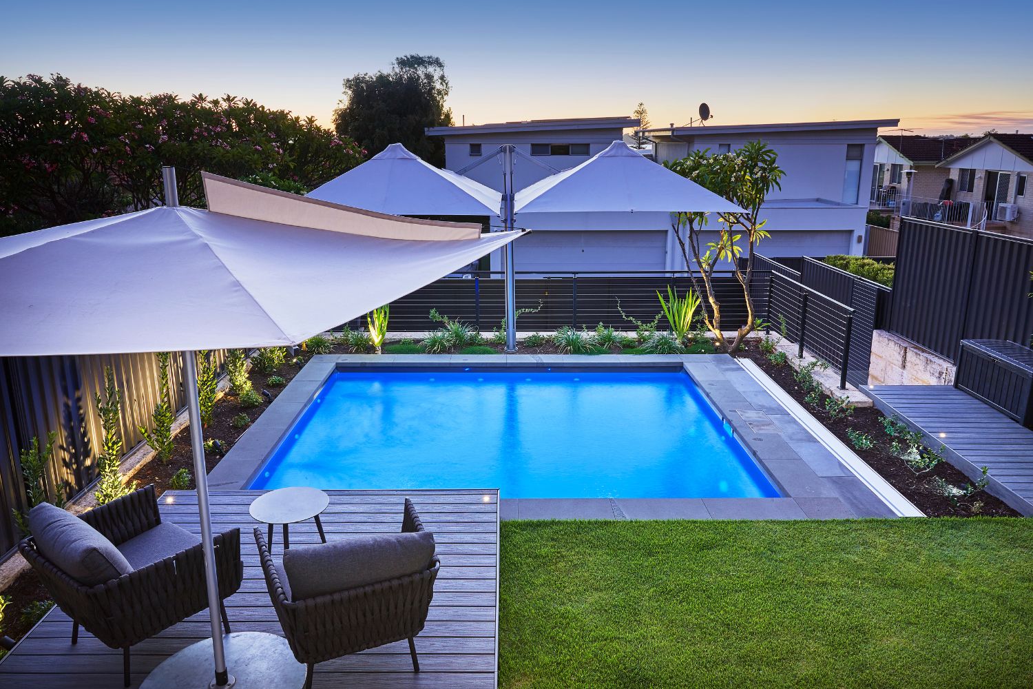 Hampton Grande 5m fibreglass pool, view 4