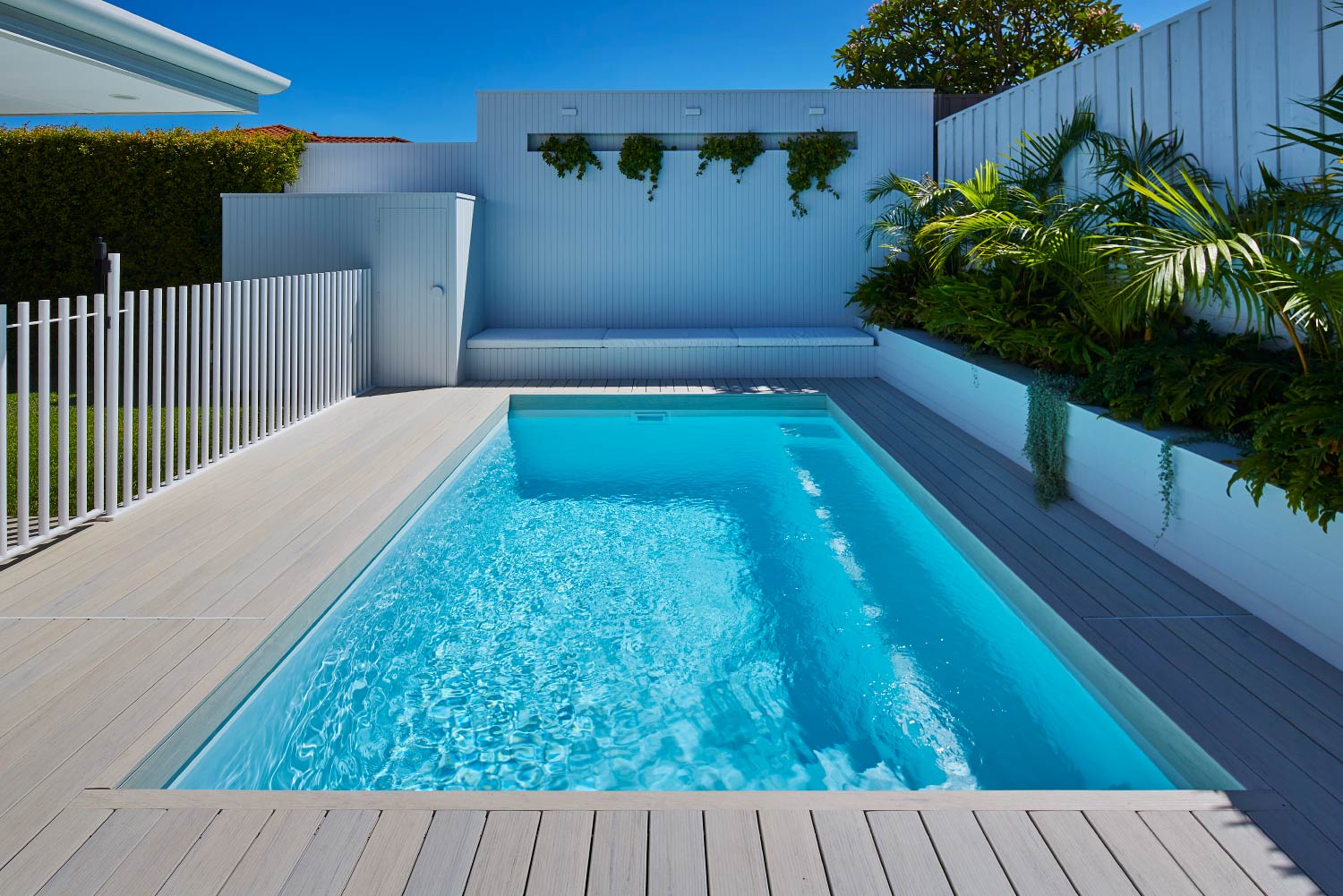 Hamilton Slimline 5.5m fibreglass pool installation