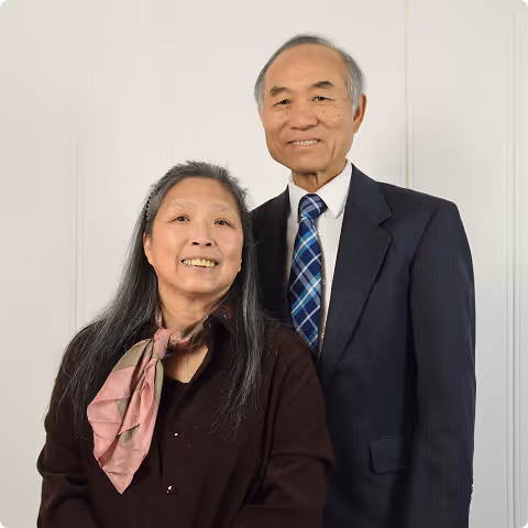 Pastoral photo of Reverend Jeff Wang and Julie Wang