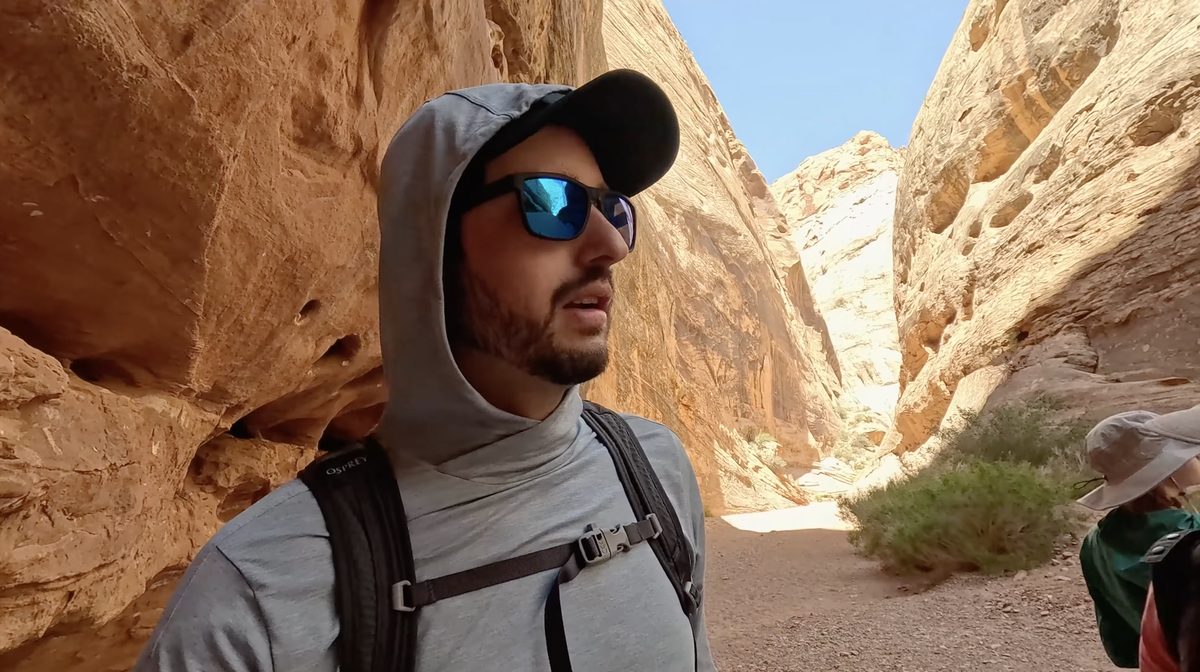 Hiking Grand Wash in Capitol Reef