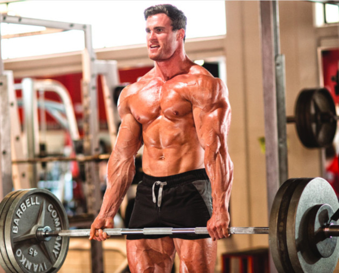 man ina gym - Average Deadlift Weight For Male