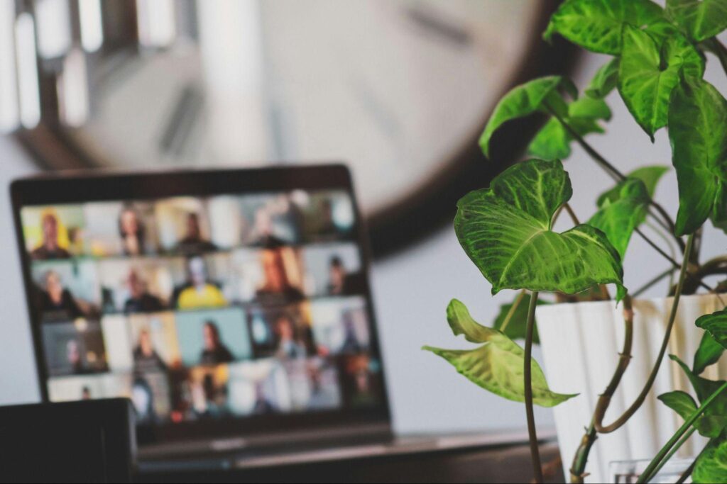 Mastering Hybrid Team Management