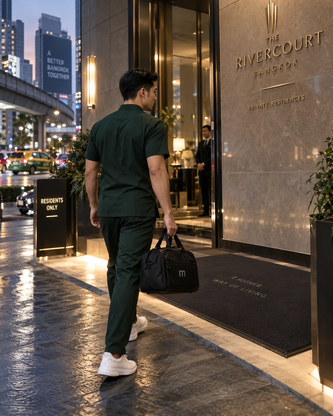 MMS therapist arriving at a private residence