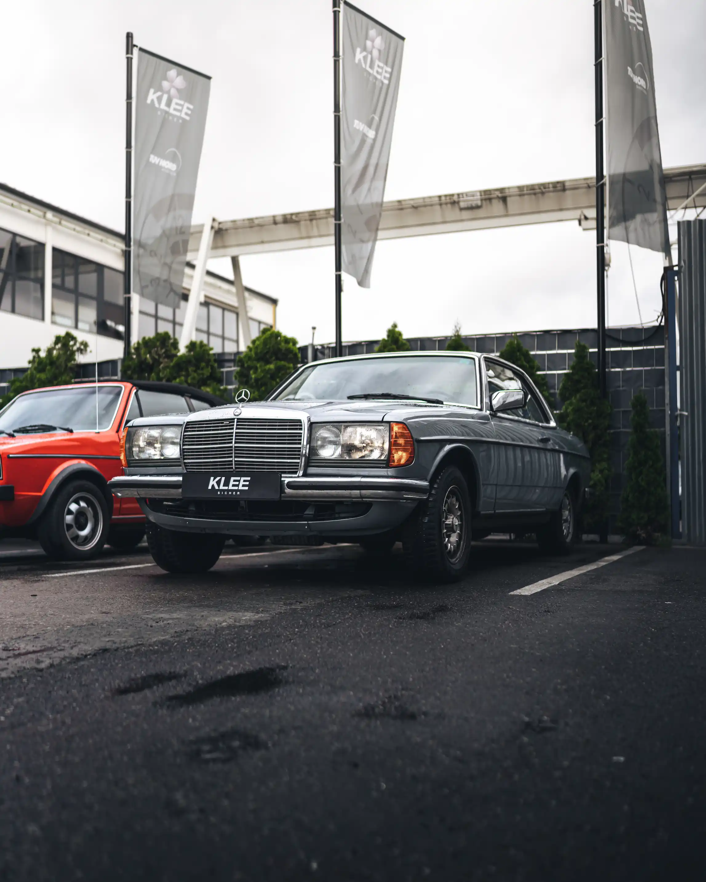 Oldtimer bei KLEE-sicher in Stuttgart-Sommerrain nach erfolgreicher H-Abnahme – Oldtimer-Gutachten und H-Kennzeichen vom KFZ Sachverständigen.