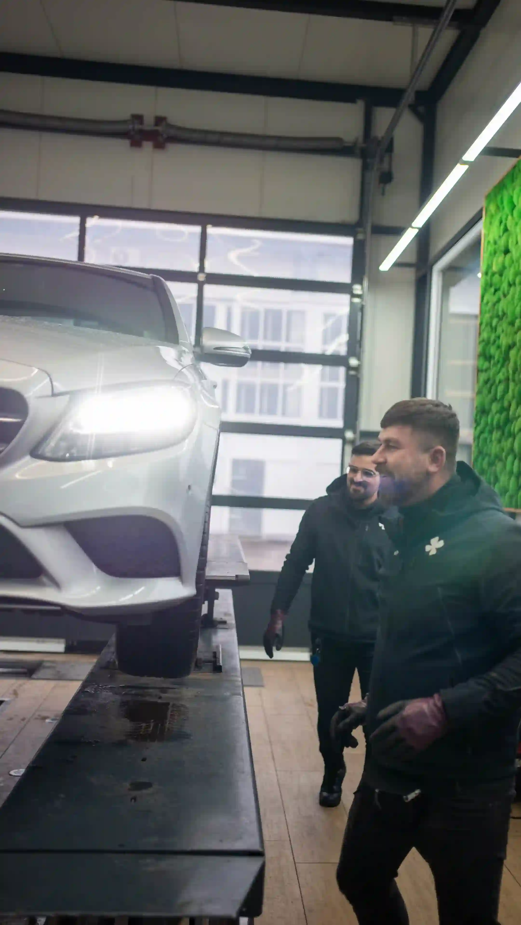 Kfz-Sachverständiger Martin erstellt bei KLEE-sicher deine Gebrauchtwagenbewertung – professionelles Schadengutachten und TÜV-konforme Bewertung.