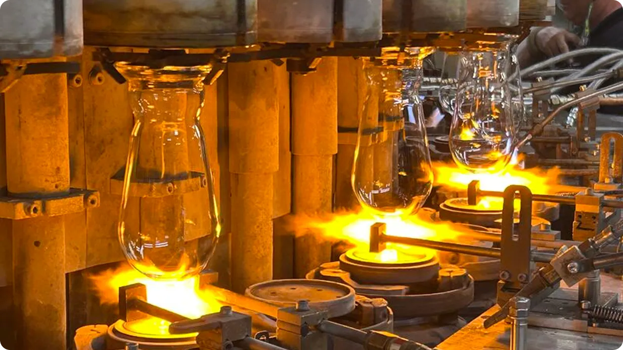 Produktion bei Zwiesel Glas – Industriepartner des Ingenieurbüro Schardt