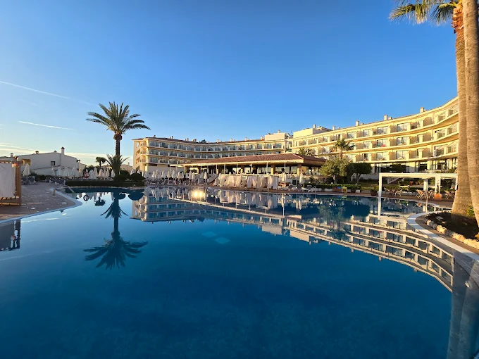 Valentin Son Bou (Son Bou, near Cala Fornells)