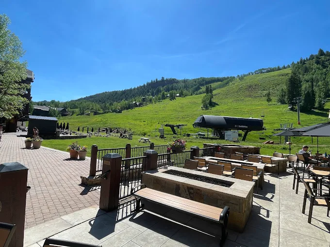 A Setting Rooted in Aspen Highlands