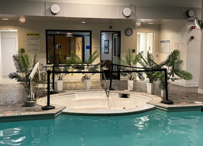 Amenities: Poolside Perks and Fitness Flow