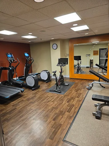 Amenities: Poolside Perks and Fitness Flow