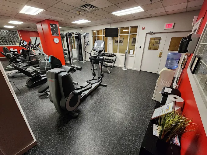 Amenities: Station Perks and Fitness Flow