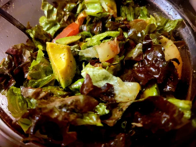 Savoring the Scene: Dining and Local Flavor