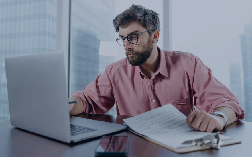 Sriveo-home-three-background-check-to-final-hiring-image-four