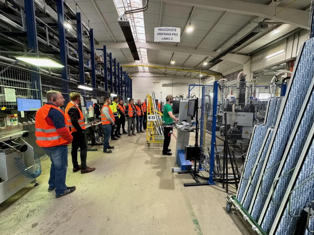 Partneři SULKO během komentované prohlídky výrobní linky v závodě v Zábřehu.