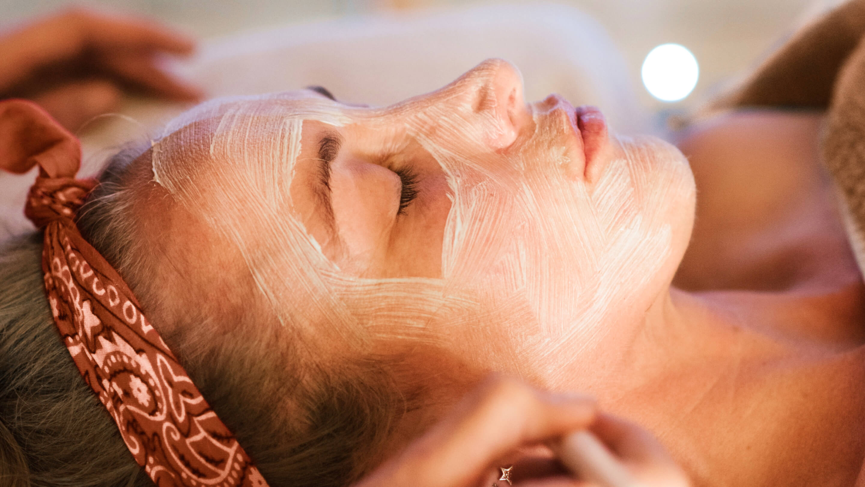 4 easy-to-do homemade facial scrubs you should try