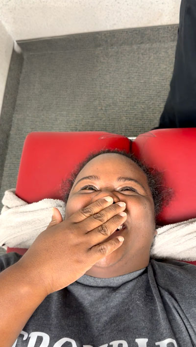 woman gets relief with Chiropractic technique