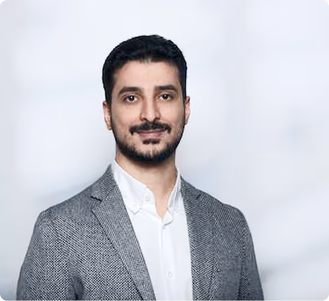 Porträt von Hashem Mahmoud, Geschäftsführer der Hanovatech GmbH in Hannover – Experte für IT-Betreuung und Managed Services