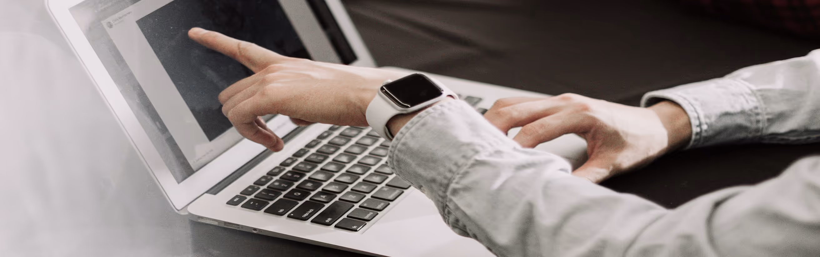 Geschäftsleute im Gespräch – Unternehmen, die bereit sind, ihre IT-Betreuung an Profis auszulagern