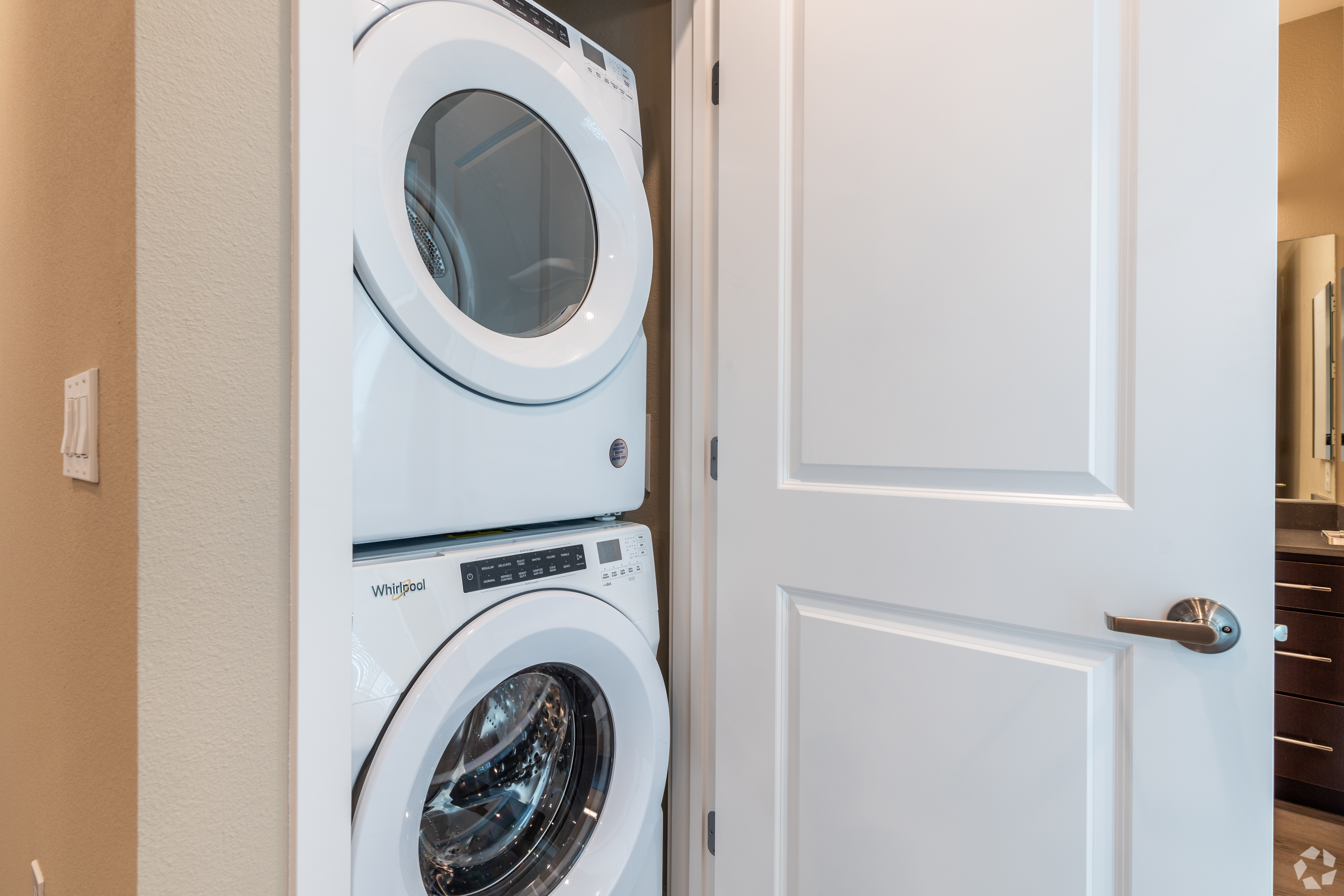 Full size stackable Washer and dryer l 1 & 2-Bedroom Homes 