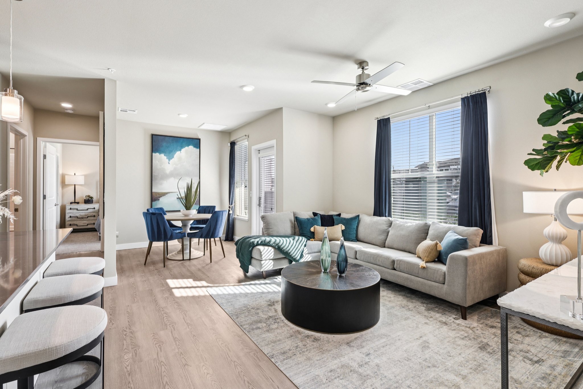 Living room with seating area l Anchor 532 Apartments in Vallejo, CA