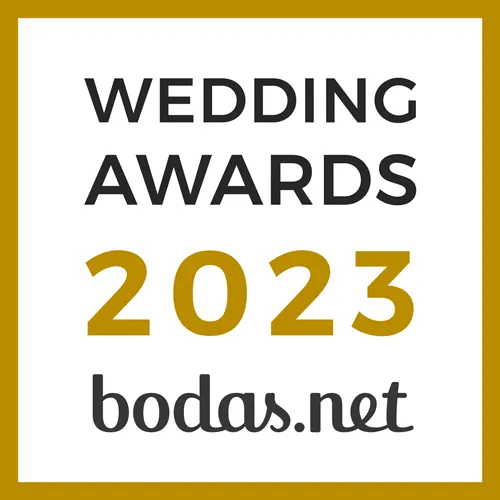 Logotipo de Premio de Bodas 2023 de bodas.net con borde dorado.