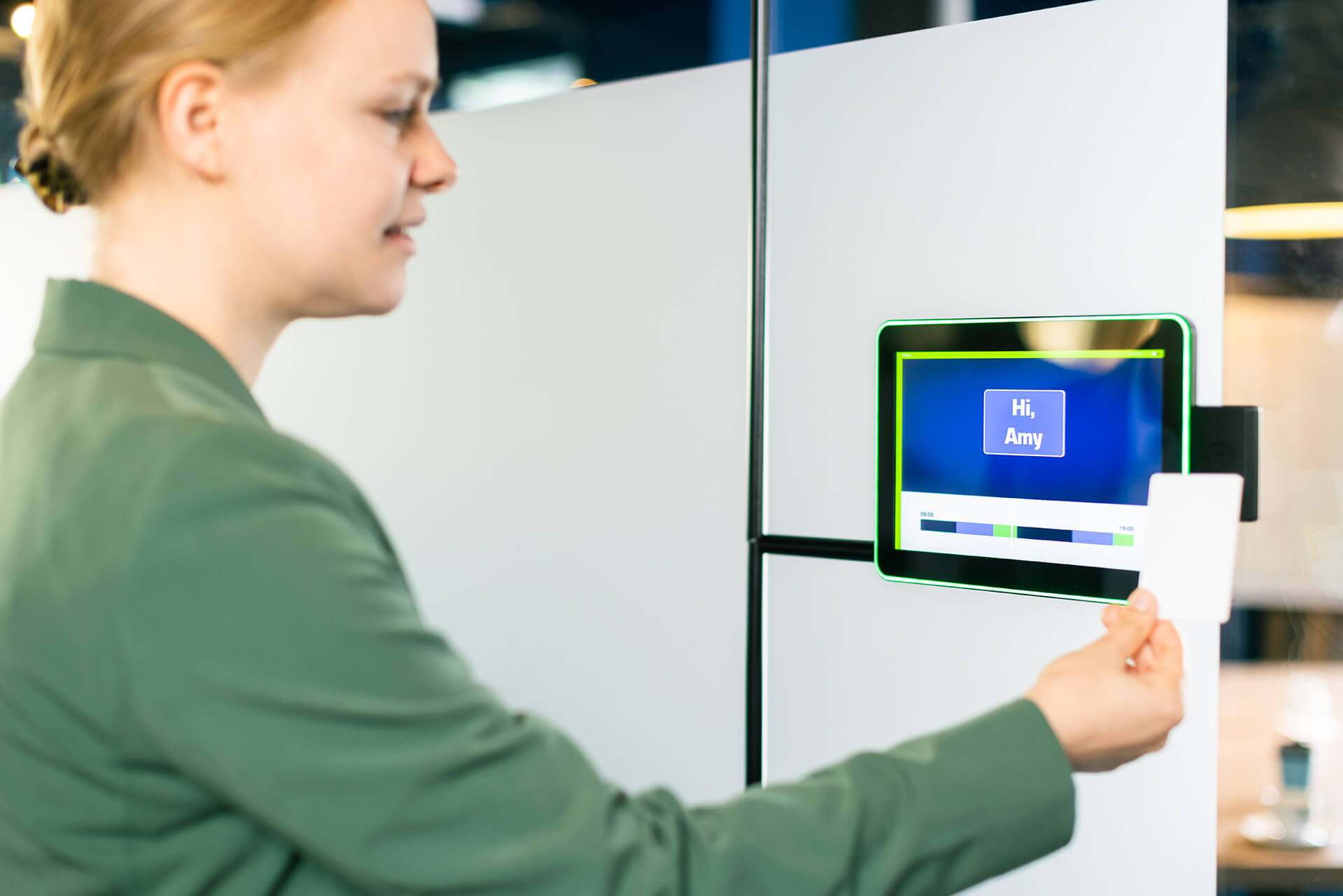 ProDVX Wallboard Digital Meeting Room Sign 1