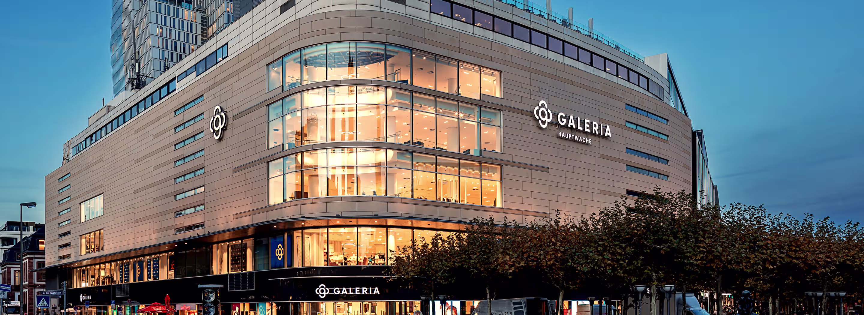 GALERIA retail store enhancing its brand reputation through online reviews and local marketing.