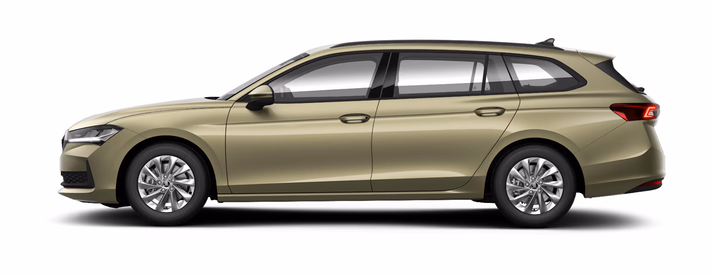 Seitenansicht eines freigestellten Škoda Superb Combi in der Lackierung Ice Tea-Beige Metallic mit 16 Zoll Leichtmetallfelgen “Sagitta".